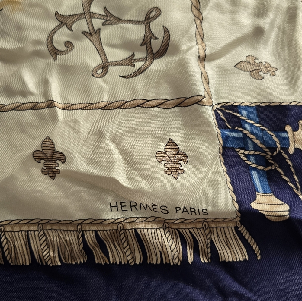Hermès Vue du Carosse de la Galère la Réale Silk Scarf RARE - Picture 11 of 13